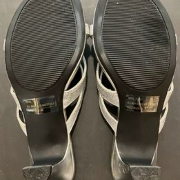 Kelly & Katie Silver Glitter Mikie Sandals size 7.5 - Picture 5 of 7